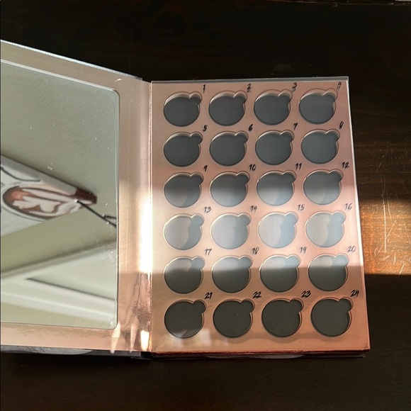 New! Coloured Raine Book of Shades Magnetic Palette Book - Picture 3 of 3